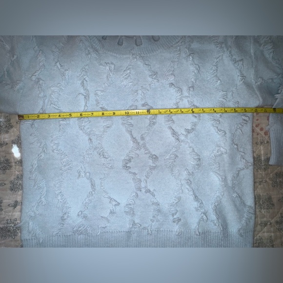 Peach Love California Fringed Light Blue distressed Sweater.  Size Large VGUC. - Picture 9 of 11